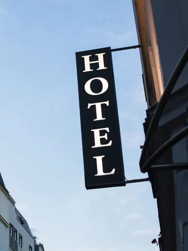 Chauffeur taxi transfert vers hotels auxerre et sa region